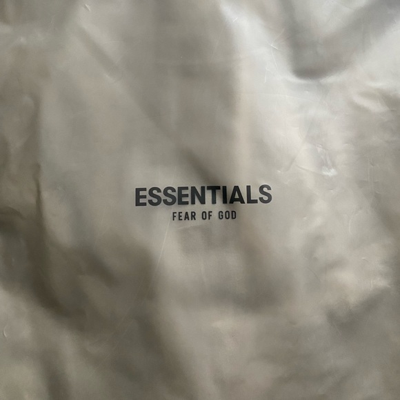 NEW! Fear Of God - ESSENTIALS tee. LARGE - Picture 2 of 4